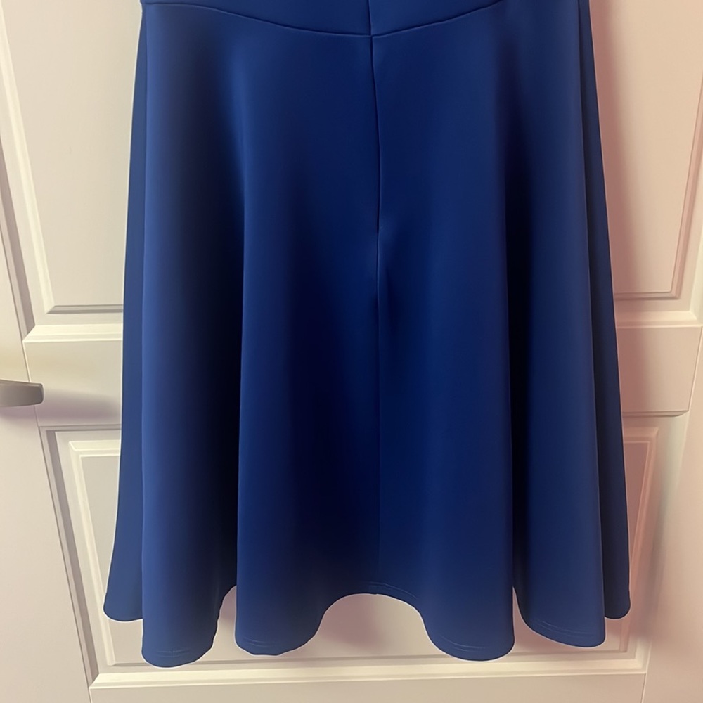 Guess Women's Cut-out Fit and Flare dress- size small - Picture 6 of 7